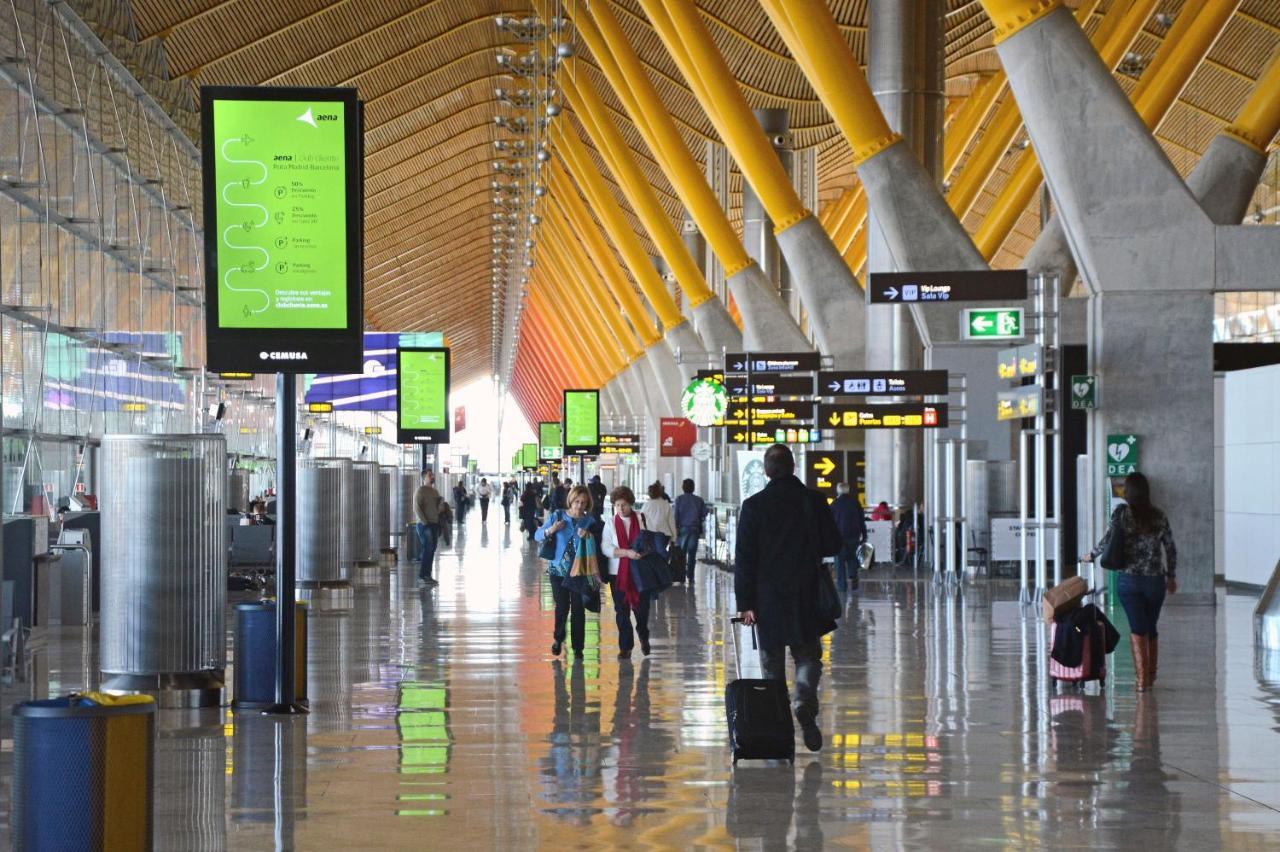 Deyanira Suite, Aeropuerto, Ifema Madrid Luaran gambar