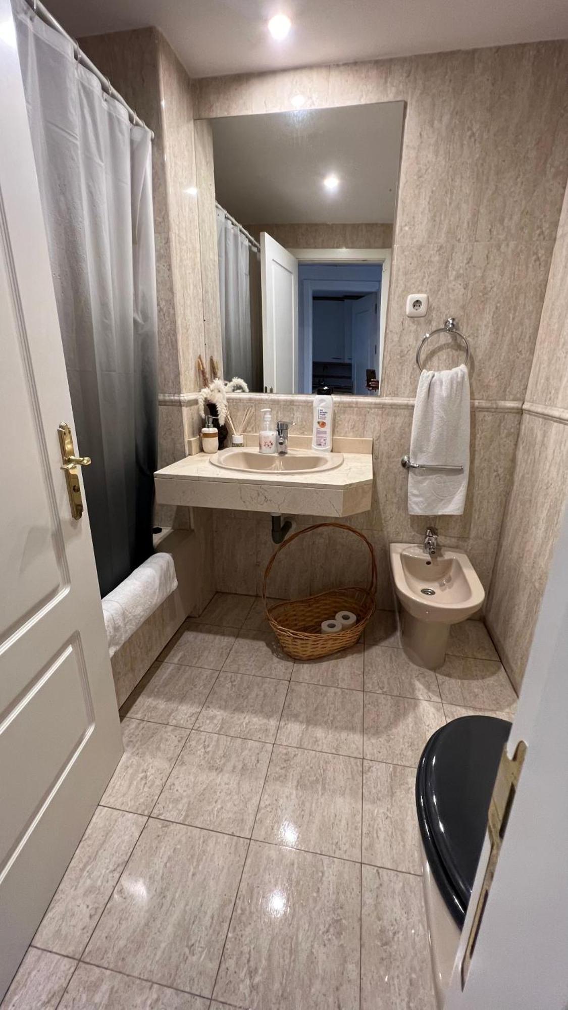 Deyanira Suite, Aeropuerto, Ifema Madrid Luaran gambar